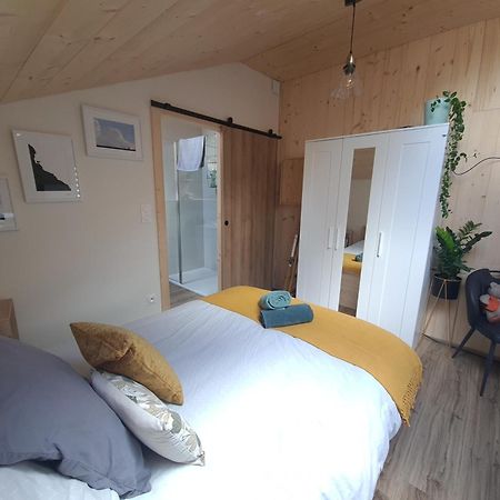 Sous Le Saule Apartment Nods Bagian luar foto