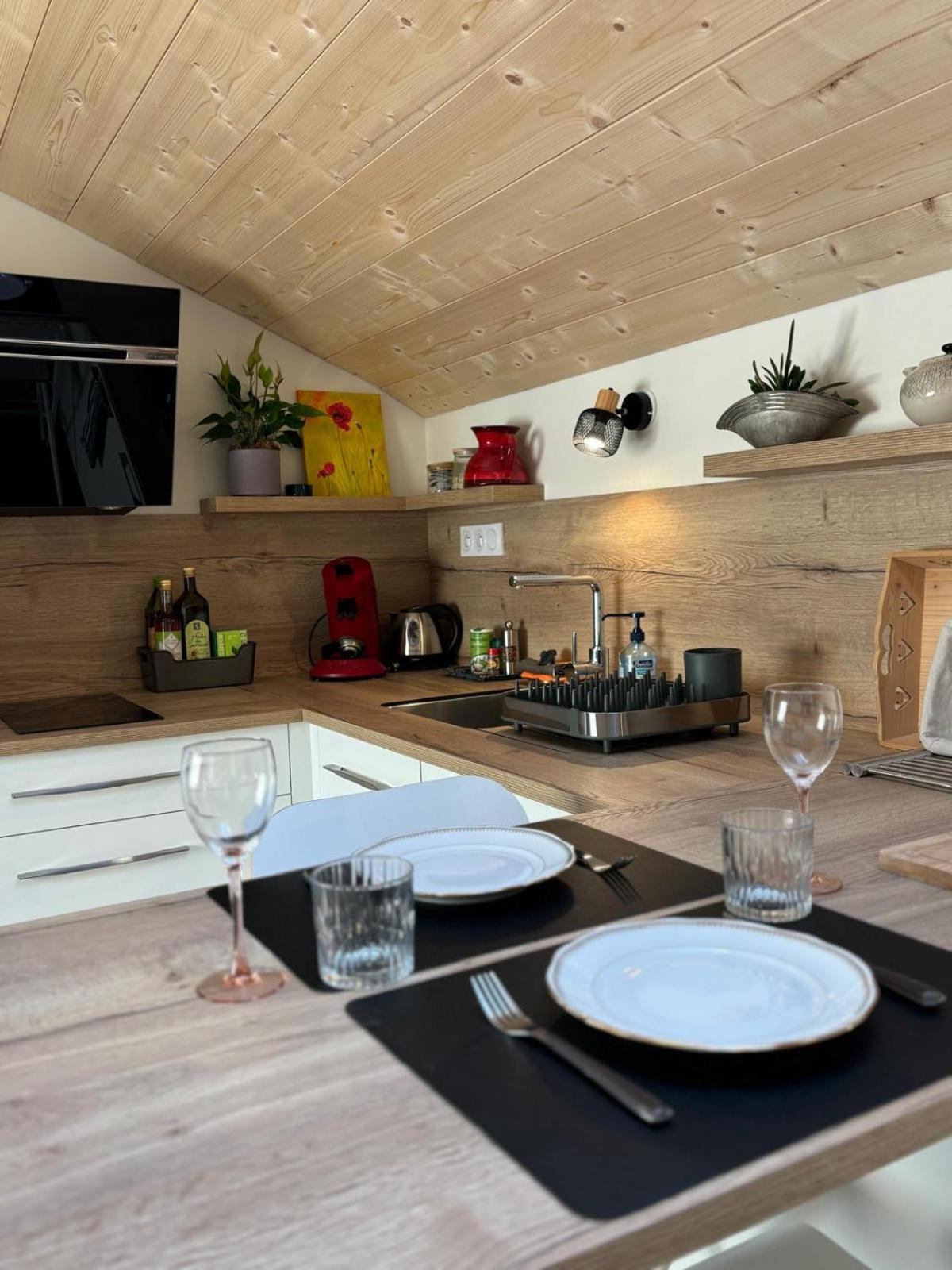 Sous Le Saule Apartment Nods Bagian luar foto