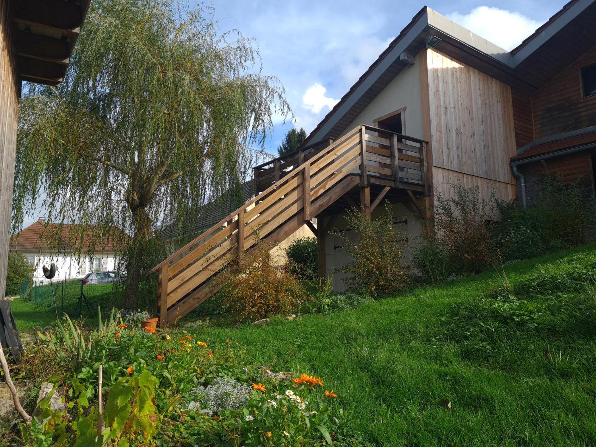 Sous Le Saule Apartment Nods Bagian luar foto