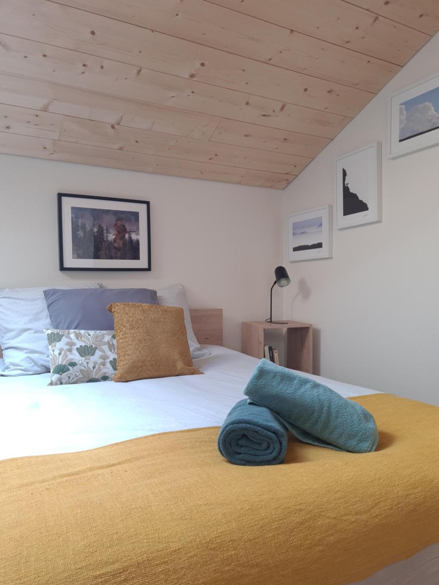 Sous Le Saule Apartment Nods Bagian luar foto
